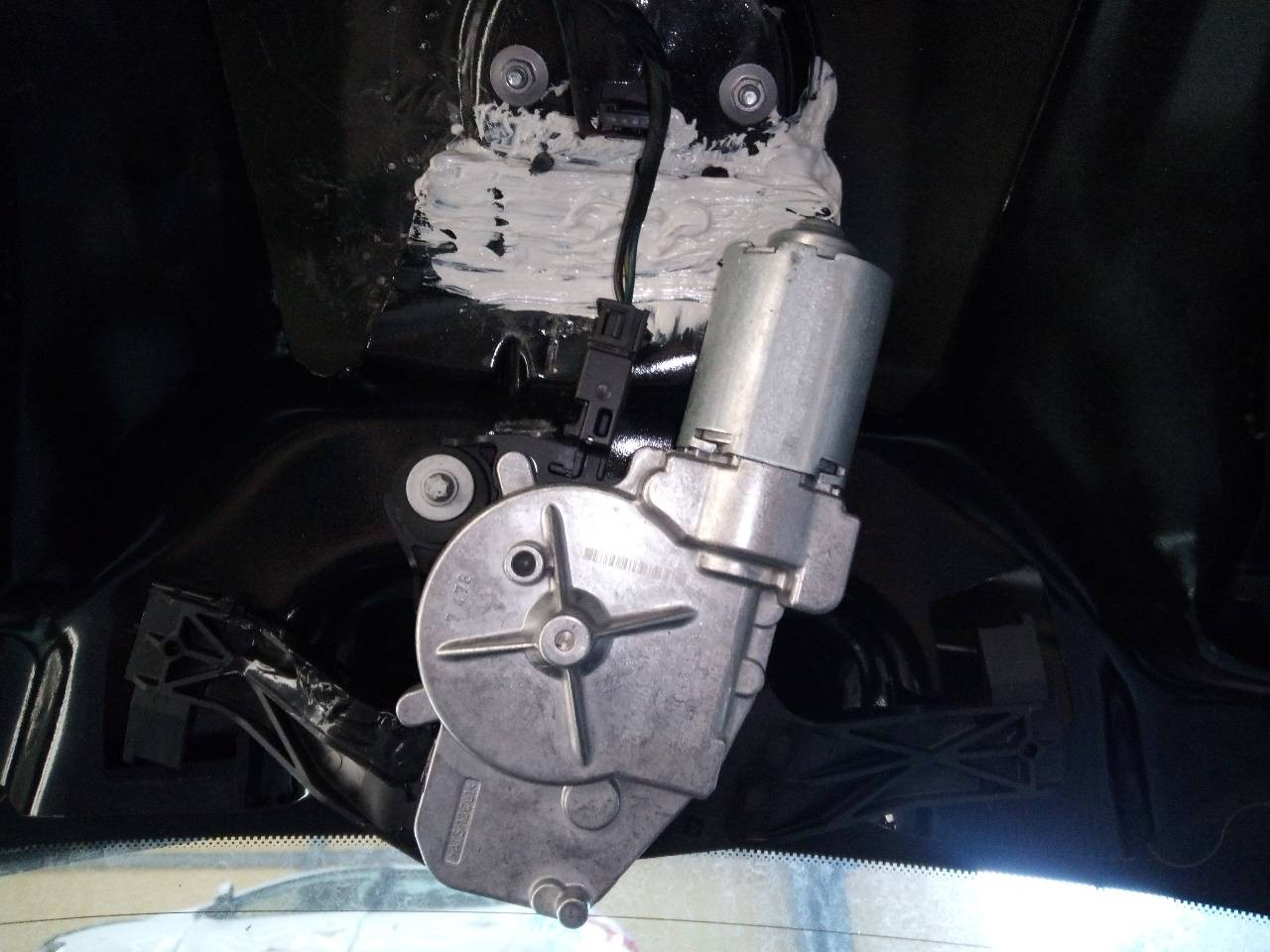 MOTOR LIMPIA TRASERO OPEL CORSA E 0390205011 / 39045012 039020501139045012
