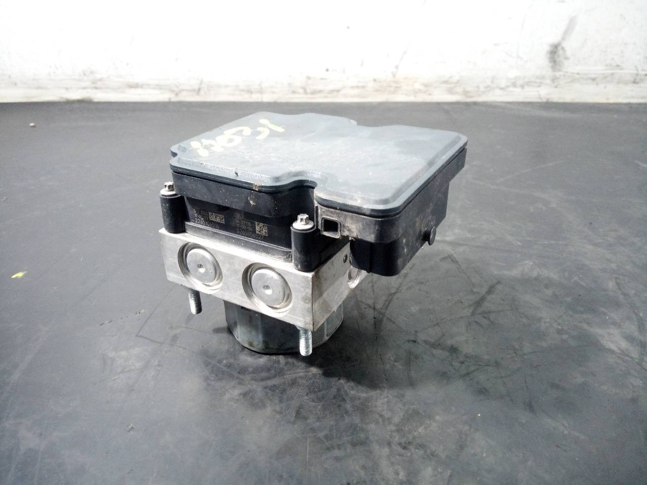 ABS DACIA SANDERO 476600188R / P3-B8-28-1 / 269722 476600188RP3B8281269722