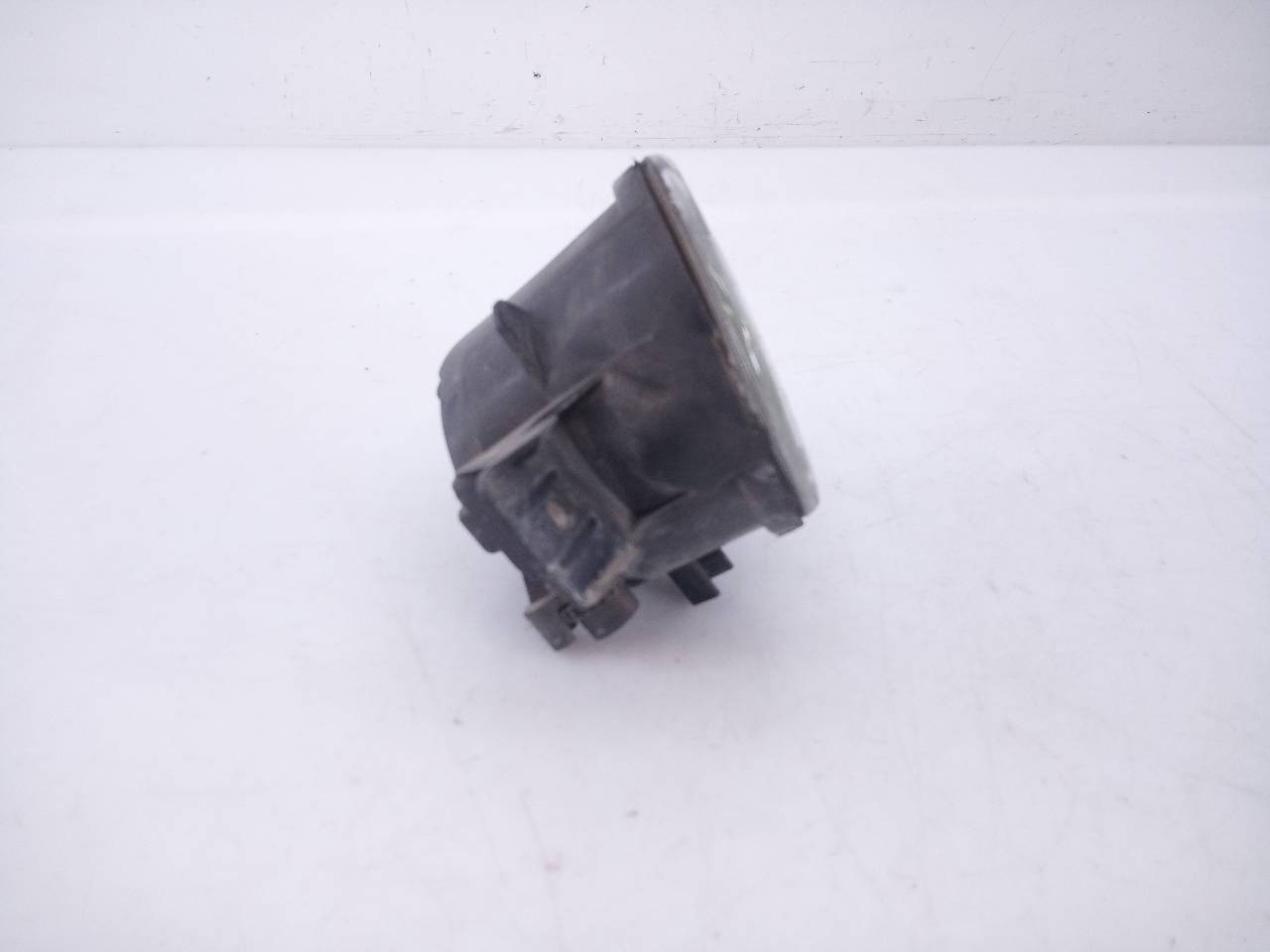 FARO ANTINIEBLA IZQUIERDO RENAULT KOLEOS 89206431 / E1-A1-43-2 / 281558990A 89206431E1A1432281558990A - Vista 2