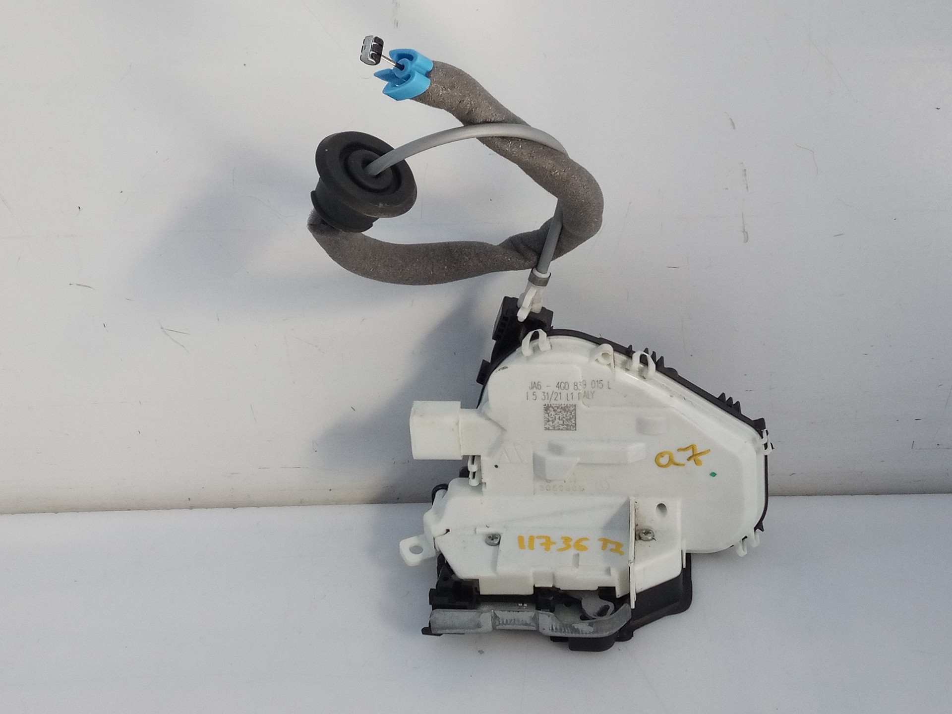 CERRADURA PUERTA TRASERA IZQUIERDA AUDI Q7 4MG JA64G0839015L / E1-B6-56-3 / 3059973B JA64G0839015LE1B65633059973B
