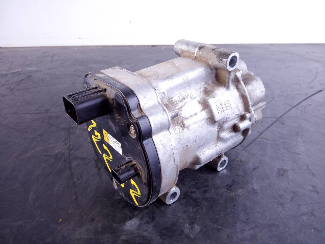 COMPRESOR AIRE ACONDICIONADO TOYOTA C-HR 0424000370 / P3-A3-3-1 0424000370P3A331