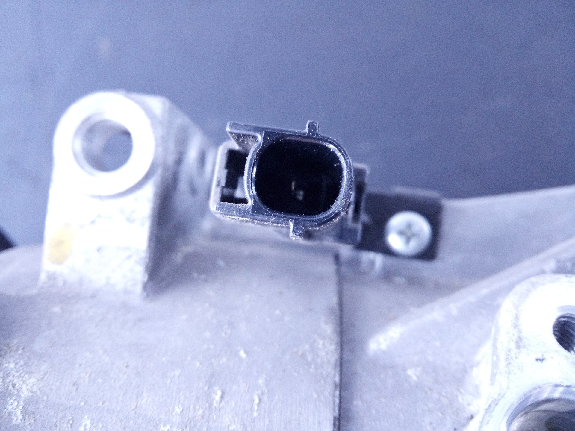 COMPRESOR AIRE ACONDICIONADO MAZDA 2 LIM. () DB5H61450 / P3-A1-28-3 / T965223A DB5H61450P3A1283T965223A - Vista 3