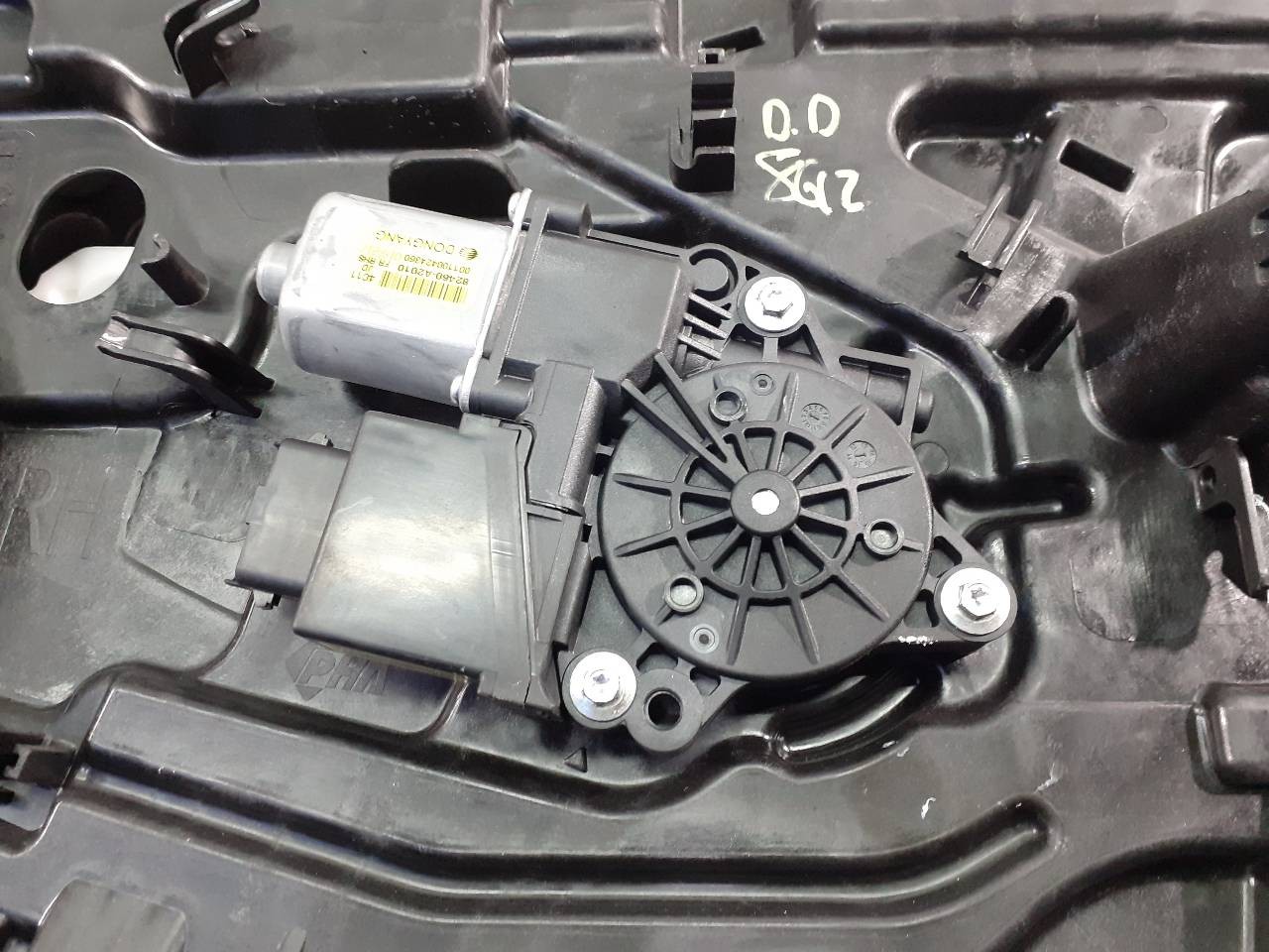 ELEVALUNAS DELANTERO DERECHO KIA CEE´D 82460A2010 / P2-B4-19 82460A2010P2B419 - Vista 2