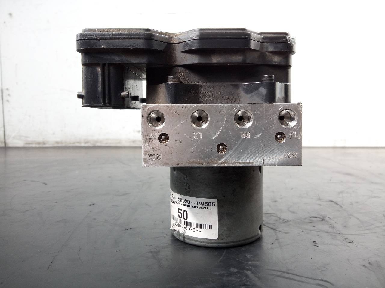 ABS KIA RIO 589201W505 / P3-B9-15-1 / E4D4B0072PV 589201W505P3B9151E4D4B0072PV - Vista 2
