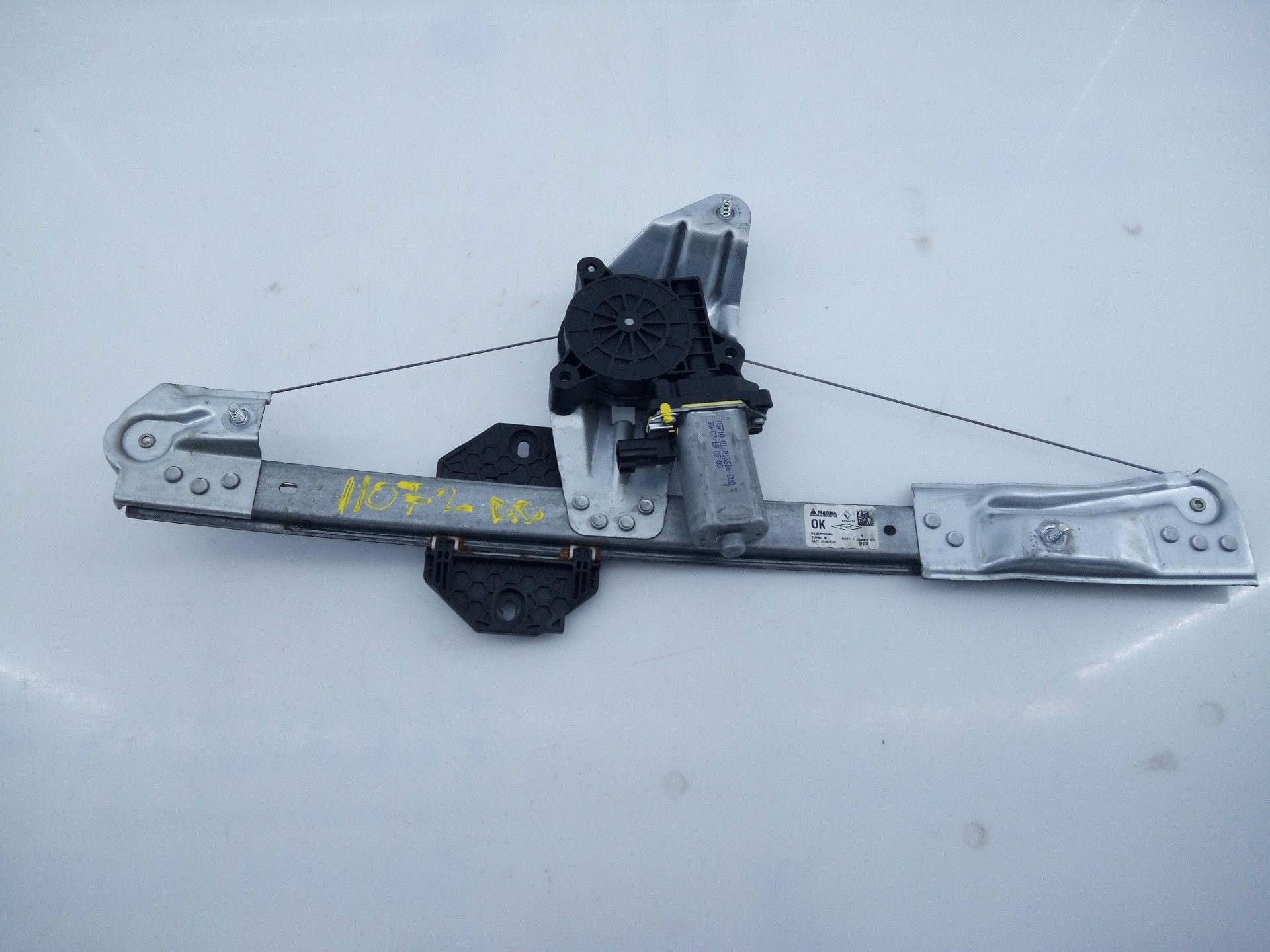 ELEVALUNAS DELANTERO DERECHO DACIA SANDERO 807209299R / E1-A1-48-2 807209299RE1A1482