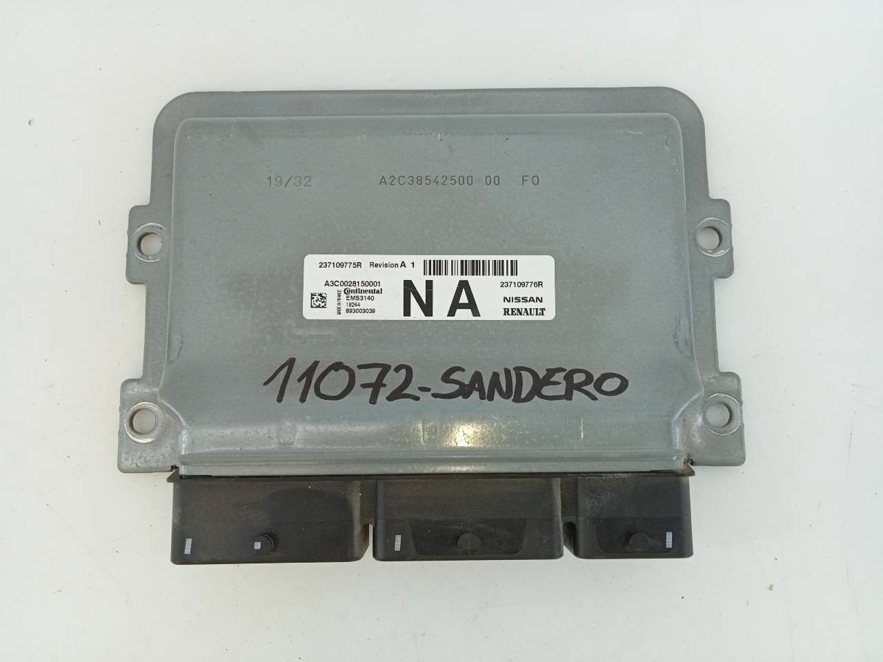 CENTRALITA MOTOR UCE DACIA SANDERO 237109776R / E2-A1-13-3 / 237109775R 237109776RE2A1133237109775R