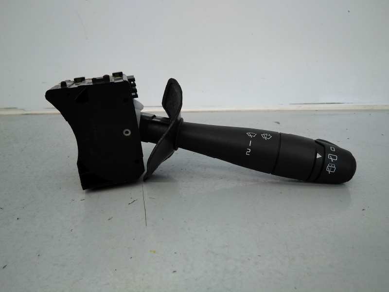 MANDO LIMPIA DACIA DUSTER 8200792587 / E2-A1-33-6 8200792587E2A1336