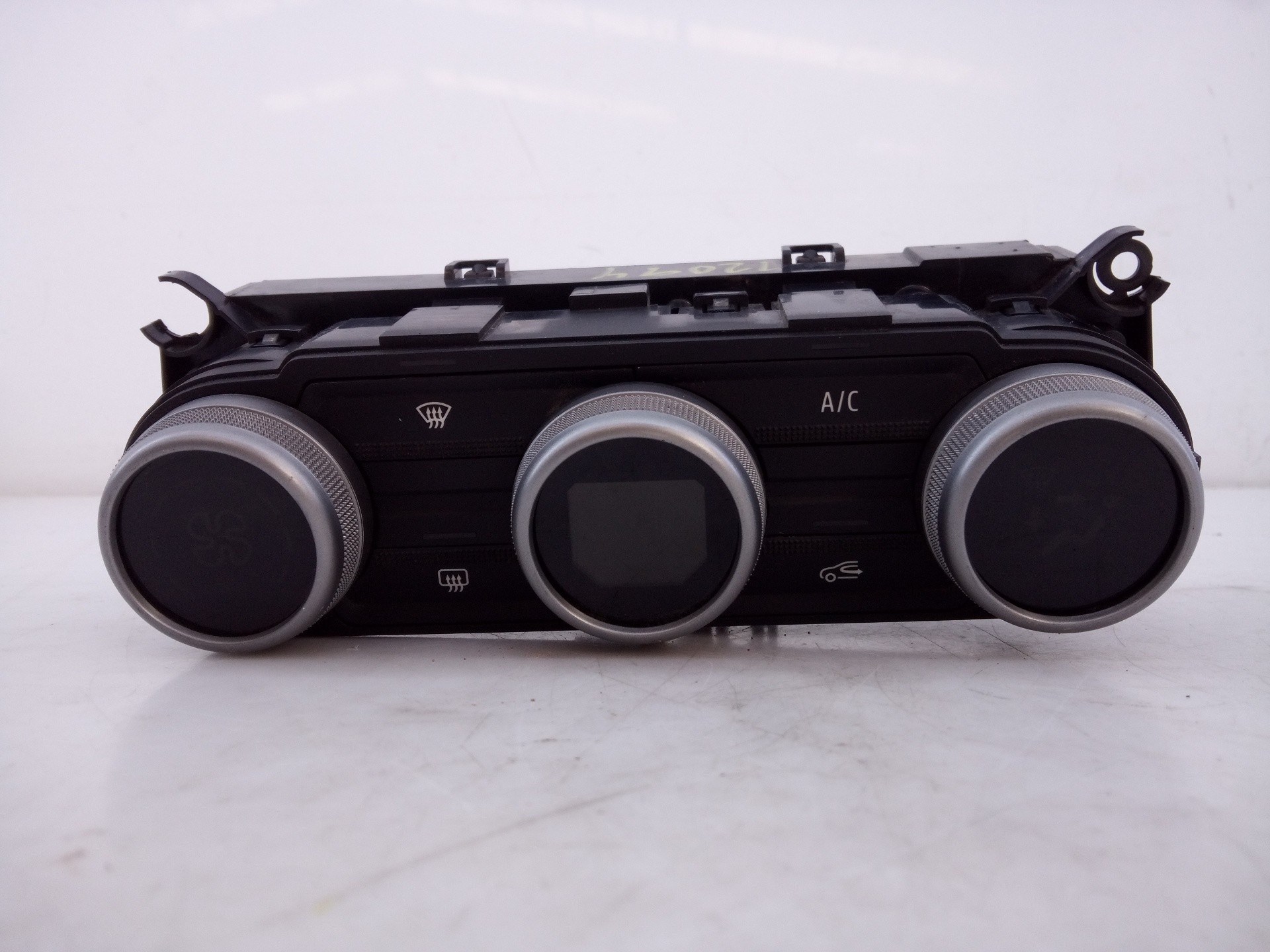 MANDO CLIMATIZADOR DACIA SANDERO III 275006270R / E2-A1-40-7 275006270RE2A1407
