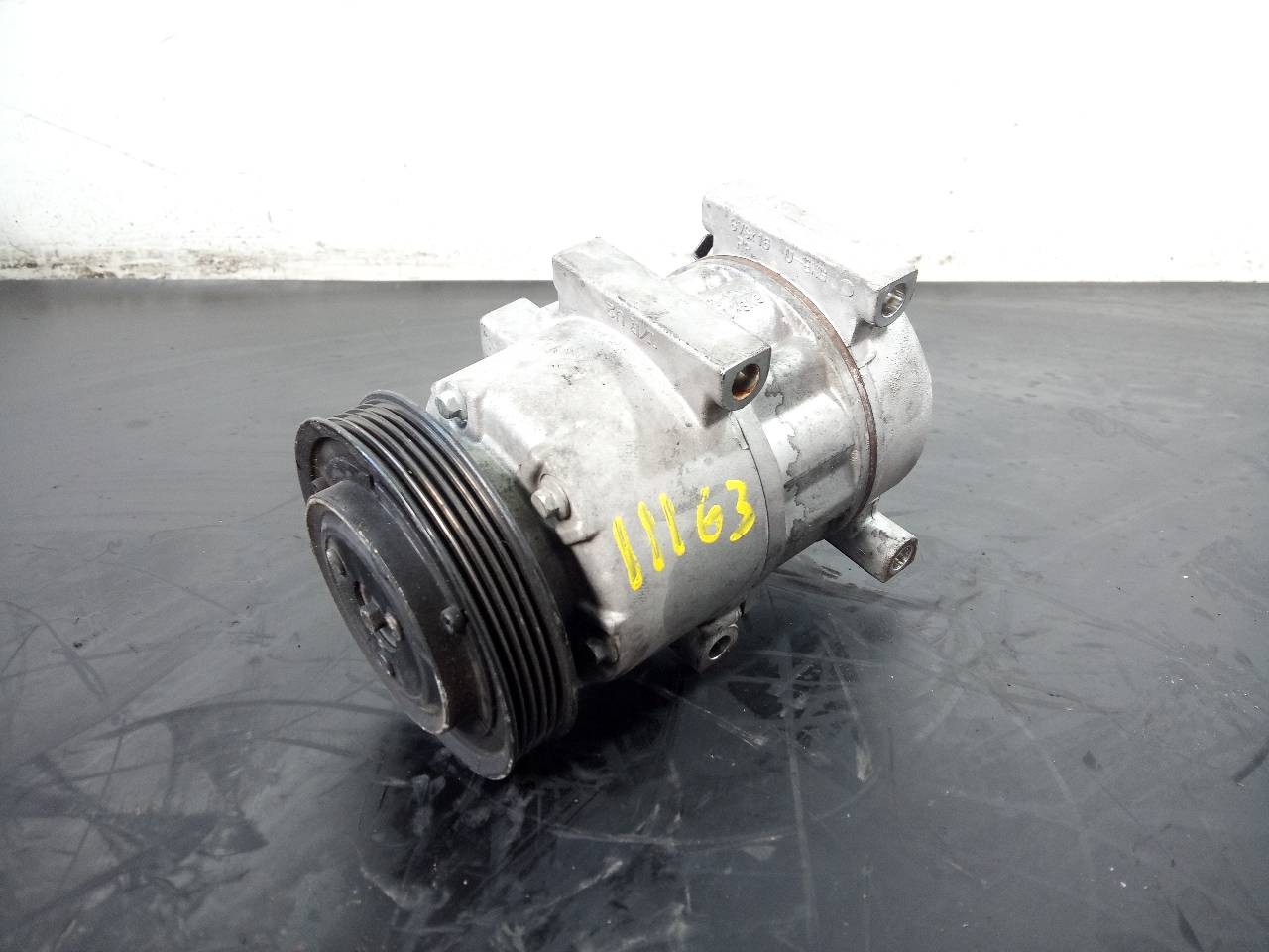 COMPRESOR AIRE ACONDICIONADO KIA CARENS ( ) F500PNBCA12 / P3-A3-23-1 / R1234YF F500PNBCA12P3A3231R1234YF - Vista 3