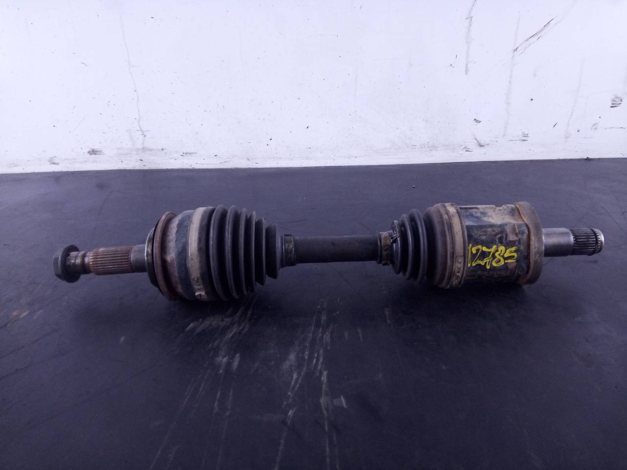 TRANSMISION DELANTERA DERECHA TOYOTA HILUX (KUN) P1-A6-13 P1A613