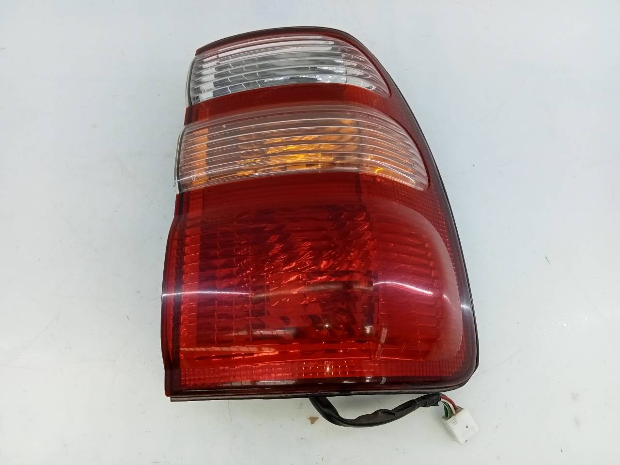 PILOTO TRASERO DERECHO TOYOTA LAND CRUISER (J10) E2-B4-54-2 E2B4542