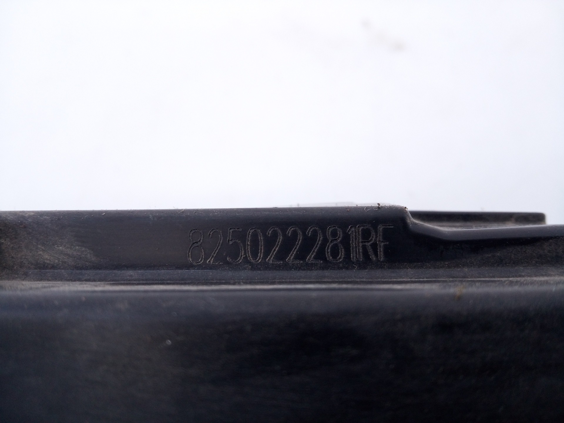 CERRADURA PUERTA TRASERA DERECHA DACIA SANDERO 825022281RF / E1-A1-35-2 825022281RFE1A1352 - Vista 2