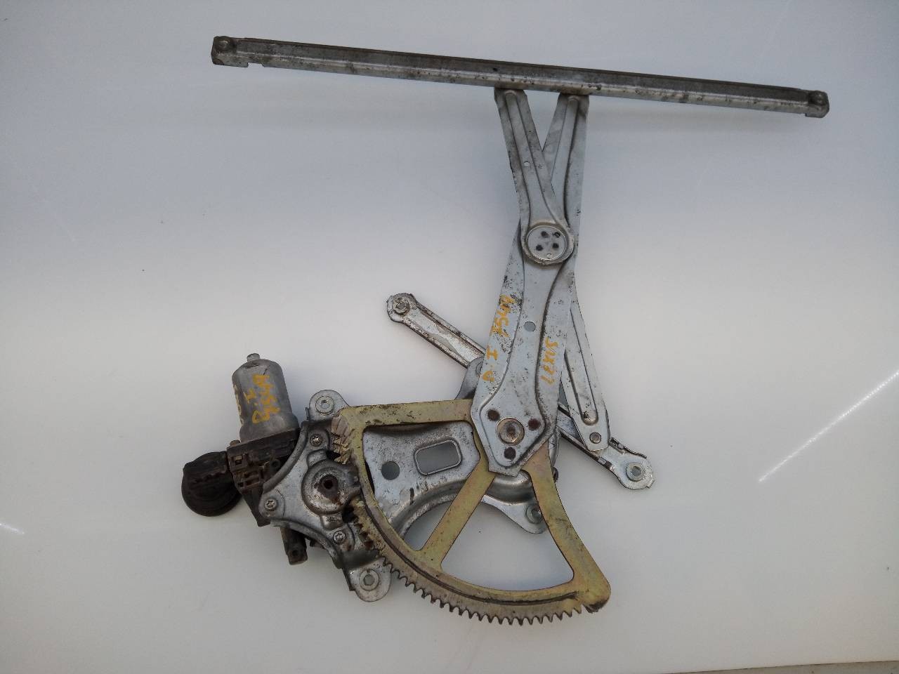 ELEVALUNAS DELANTERO IZQUIERDO LEXUS RX 300(MCU35) 6980233040 / E2-B4-3-2 6980233040E2B432