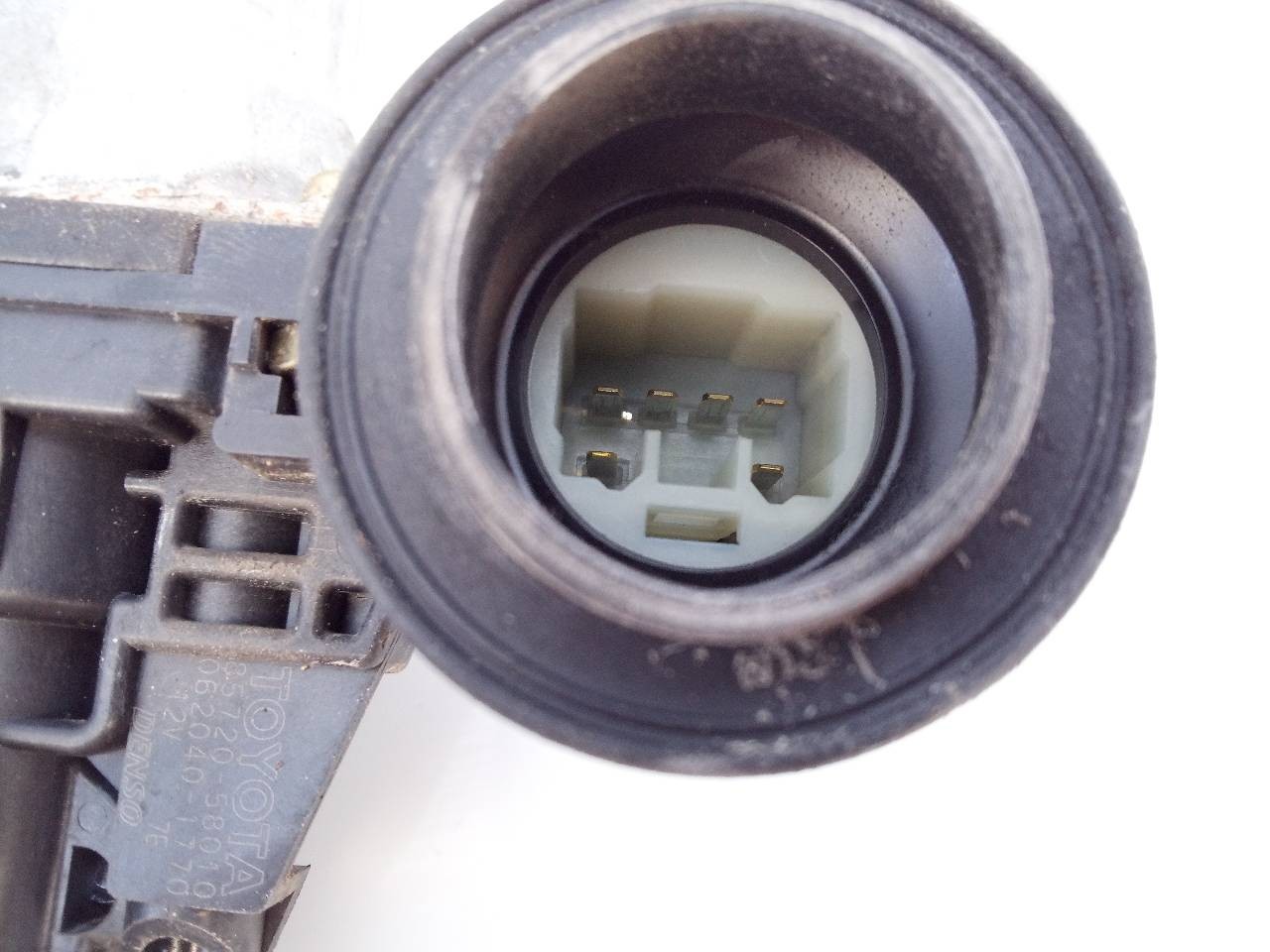 ELEVALUNAS DELANTERO IZQUIERDO LEXUS RX 300(MCU35) 6980233040 / E2-B4-3-2 6980233040E2B432 - Vista 3