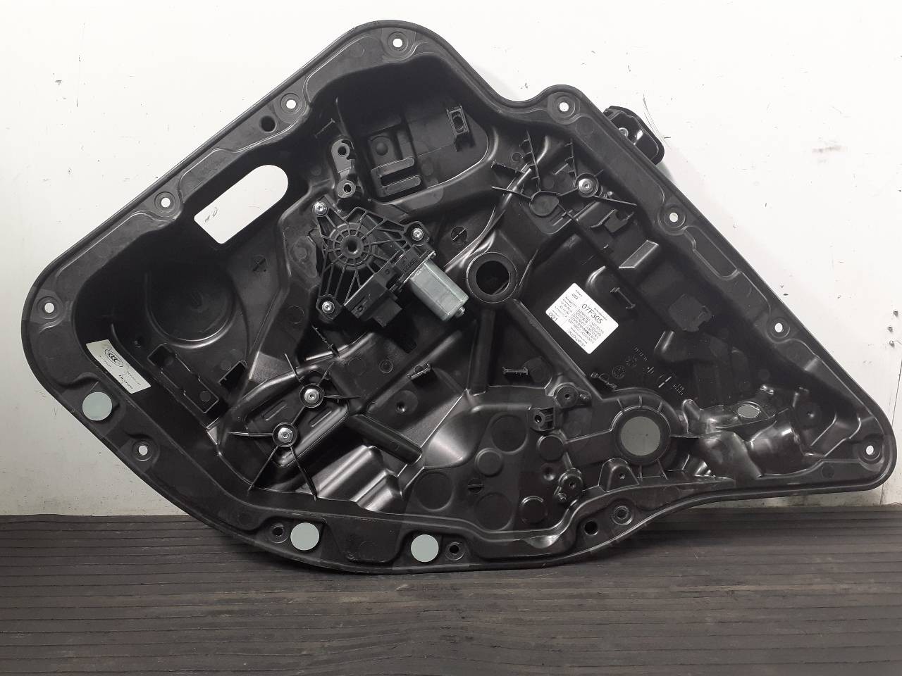 ELEVALUNAS TRASERO DERECHO MERCEDES-BENZ CLASE GLC COUPE (BM 253)(6.2016->) A2059001028 / P2-B4-14 / 07F305 A2059001028P2B41407F305