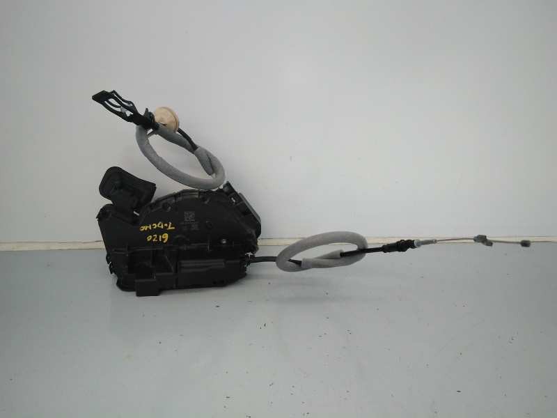 CERRADURA PUERTA TRASERA DERECHA VOLKSWAGEN PASSAT LIM. (3G2) 5TA839016D / E1-B6-40-1 5TA839016DE1B6401