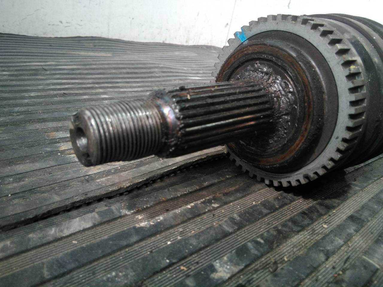 TRANSMISION DELANTERA DERECHA HYUNDAI I40 P1-B6-14 P1B614 - Vista 3