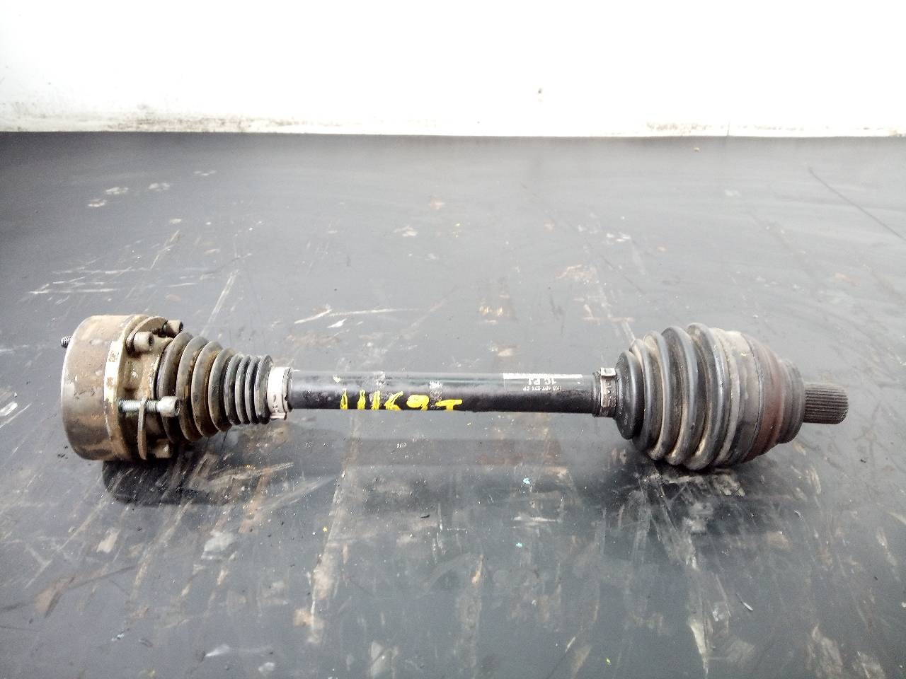 TRANSMISION DELANTERA IZQUIERDA VOLKSWAGEN GOLF VI (5K1) 1K0407271CP / P1-B6-38 1K0407271CPP1B638