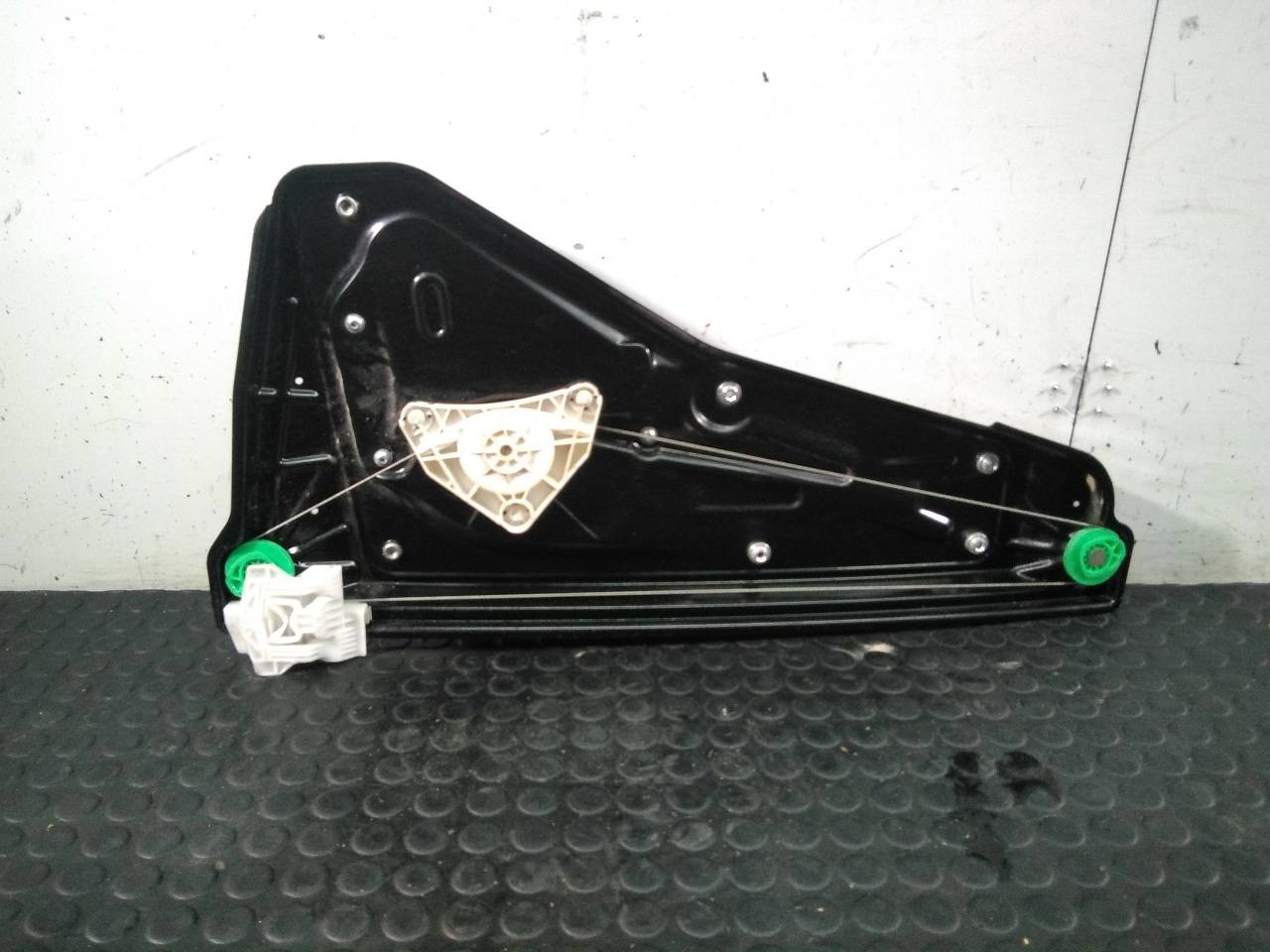ELEVALUNAS TRASERO IZQUIERDO LAND ROVER DISCOVERY 4 917224100 / P2-B4-17 / AH2214B555AA 917224100P2B417AH2214B555AA - Vista 3