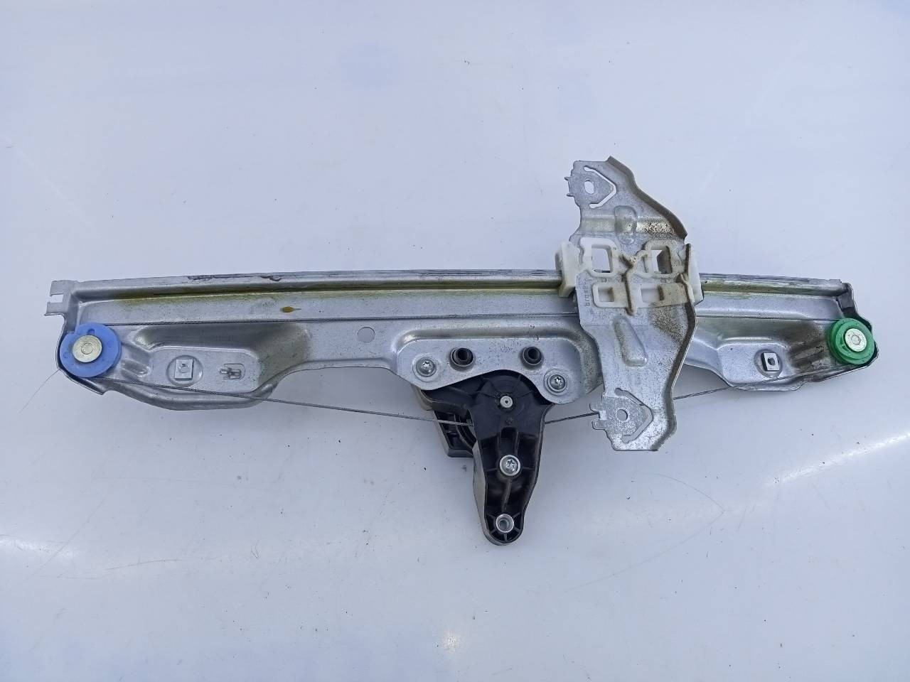 ELEVALUNAS TRASERO IZQUIERDO NISSAN QASHQAI (J11) 827014EA0A / E2-A4-55-2 827014EA0AE2A4552 - Vista 2