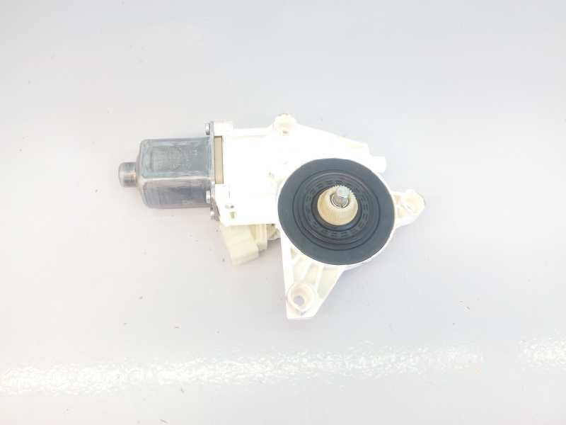 MOTOR ELEVALUNAS DELANTERO DERECHO MERCEDES-BENZ CLASE C (W204) BERLINA 971218100 / E1-A2-28-1 / 0130822502 971218100E1A22810130822502 - Vista 2
