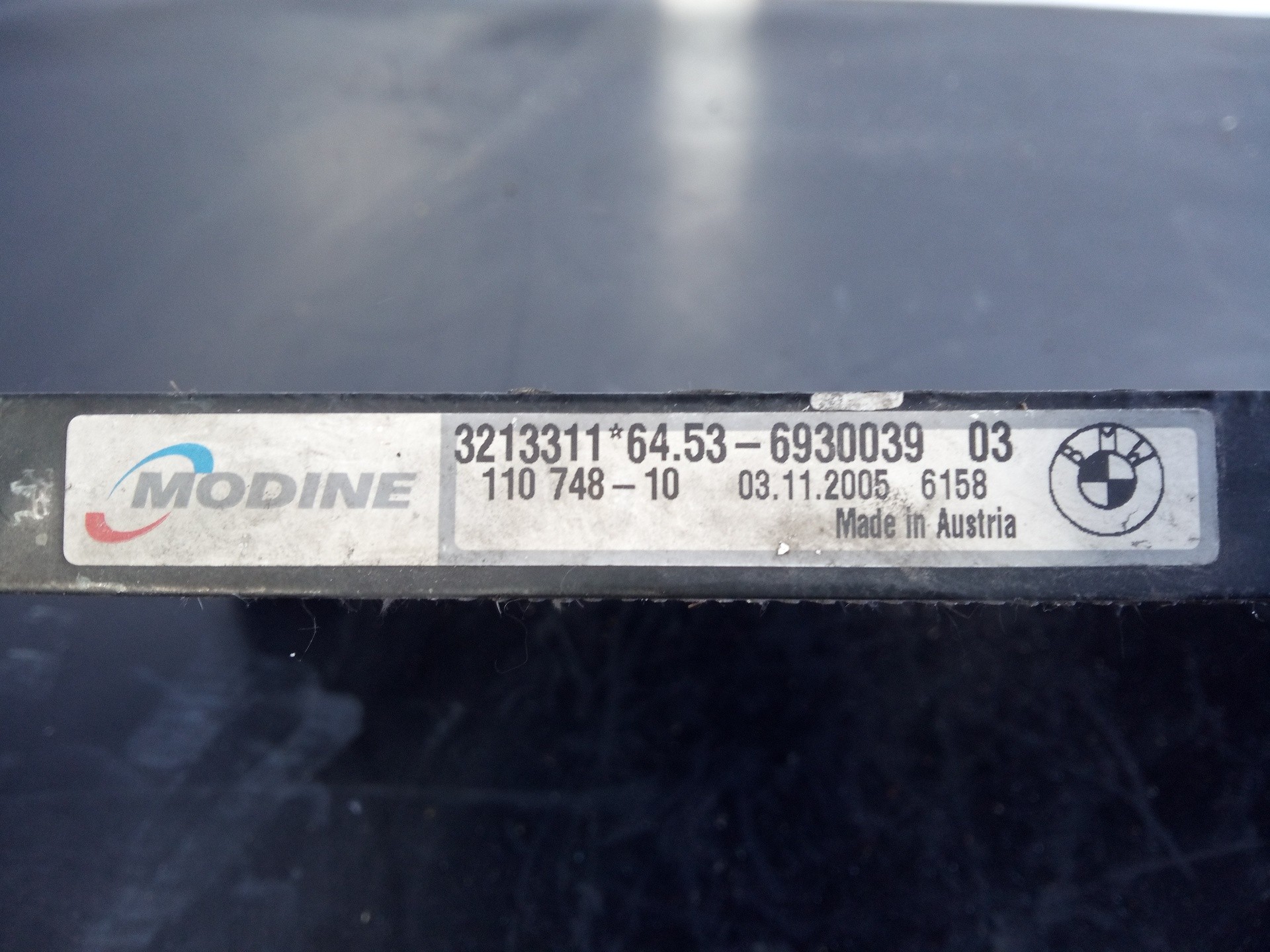 CONDENSADOR / RADIADOR AIRE ACONDICIONADO BMW SERIE 3 BERLINA (E90) 32133116453 / P2-A4-7 / 693003903 32133116453P2A47693003903 - Vista 3