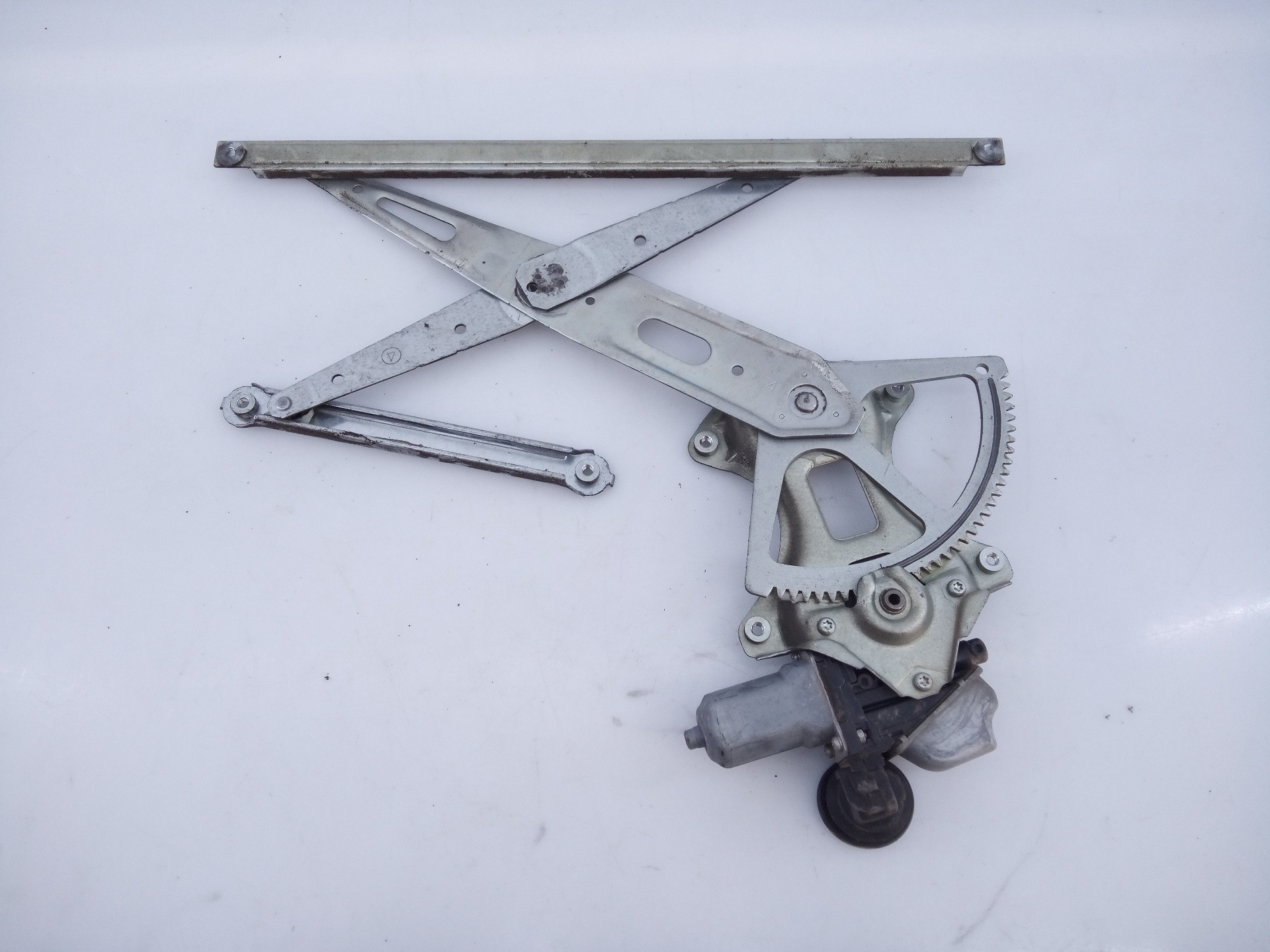 ELEVALUNAS TRASERO IZQUIERDO TOYOTA PRIUS (NHW30) 8572072020 / E2-B4-61-2 / 0620201020 8572072020E2B46120620201020 - Vista 3