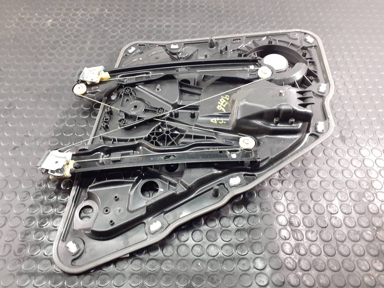 ELEVALUNAS TRASERO DERECHO PORSCHE CAYENNE (TYP 92AA) P2-B3-27 P2B327