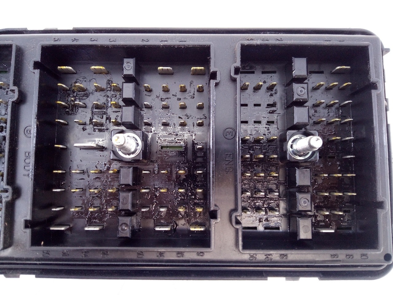 CAJA RELES / FUSIBLES OPEL ANTARA E3-A5-23-2 E3A5232 - Vista 3