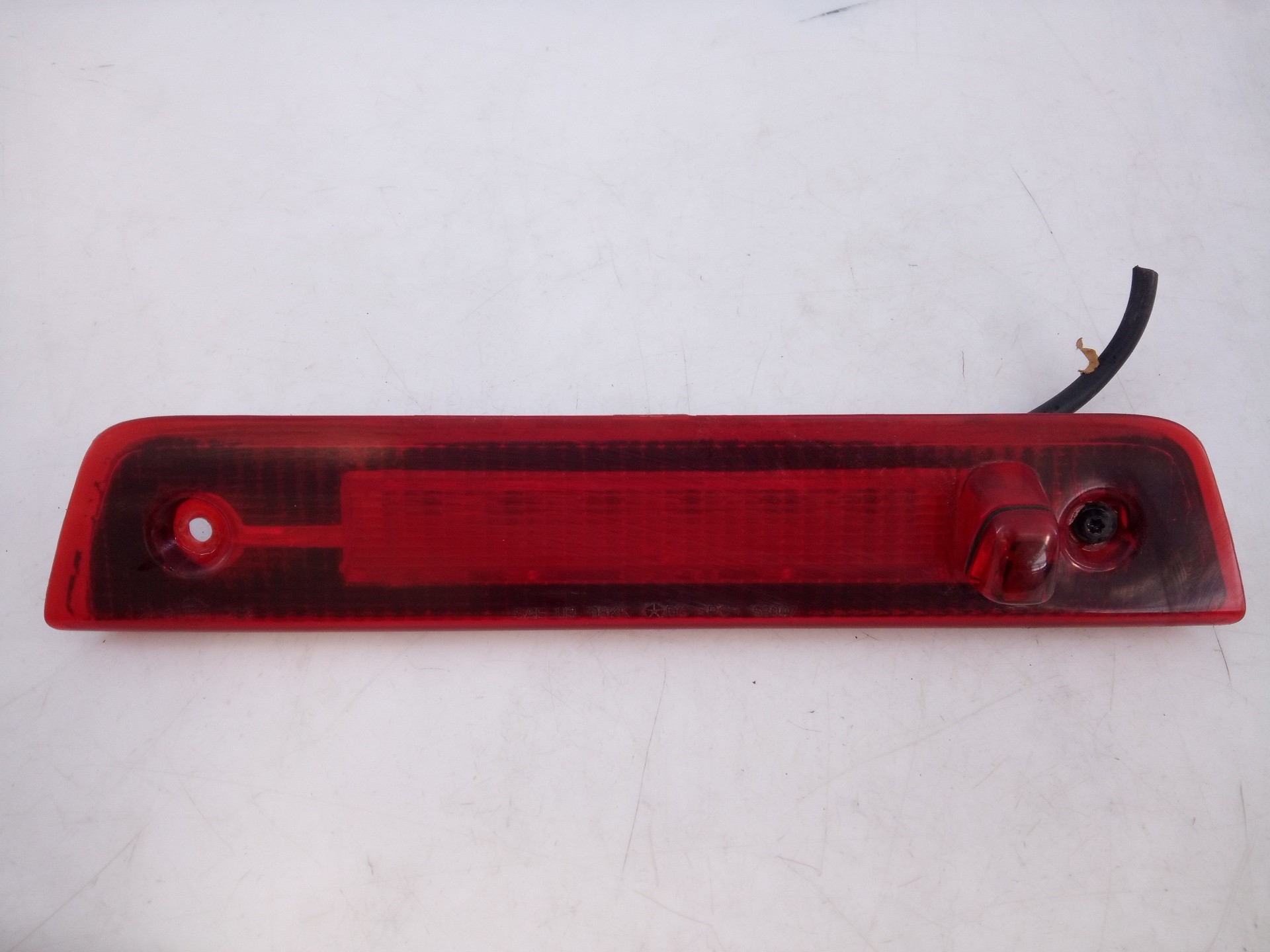 LUZ CENTRAL DE FRENO JEEP CHEROKEE 9938210000 / E1-B5-51-2 9938210000E1B5512
