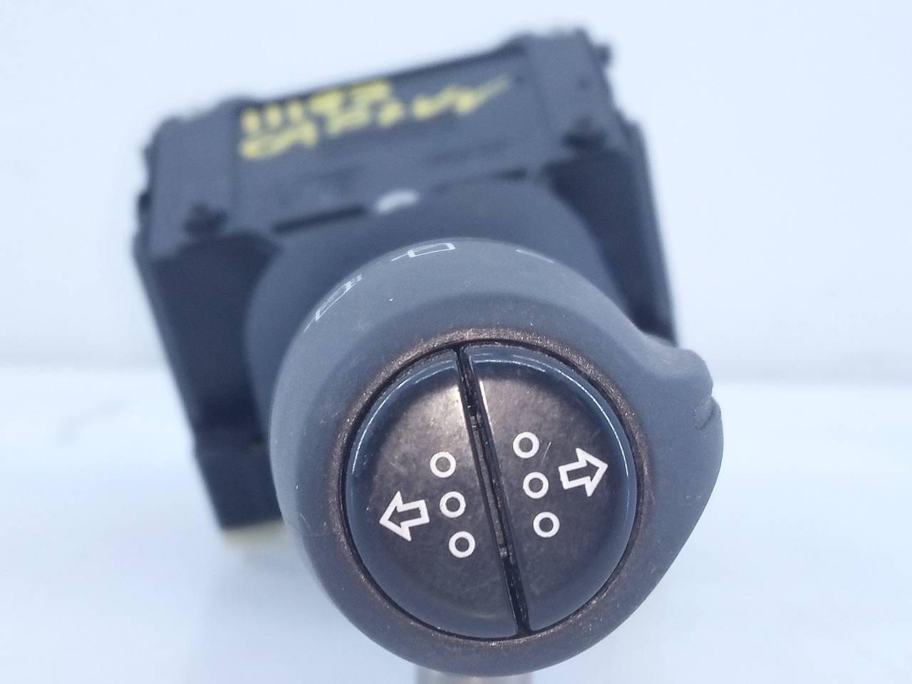 MANDO LIMPIA RENAULT CAPTUR 255674581R / E2-A1-33-1 255674581RE2A1331 - Vista 2