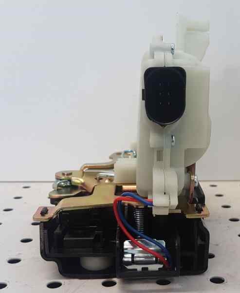 CERRADURA PUERTA TRASERA DERECHA UNIVERSAL CERRADURA 3B4839016AM / T2-4-B7-4 / NUEVO 3B4839016AMT24B74NUEVO