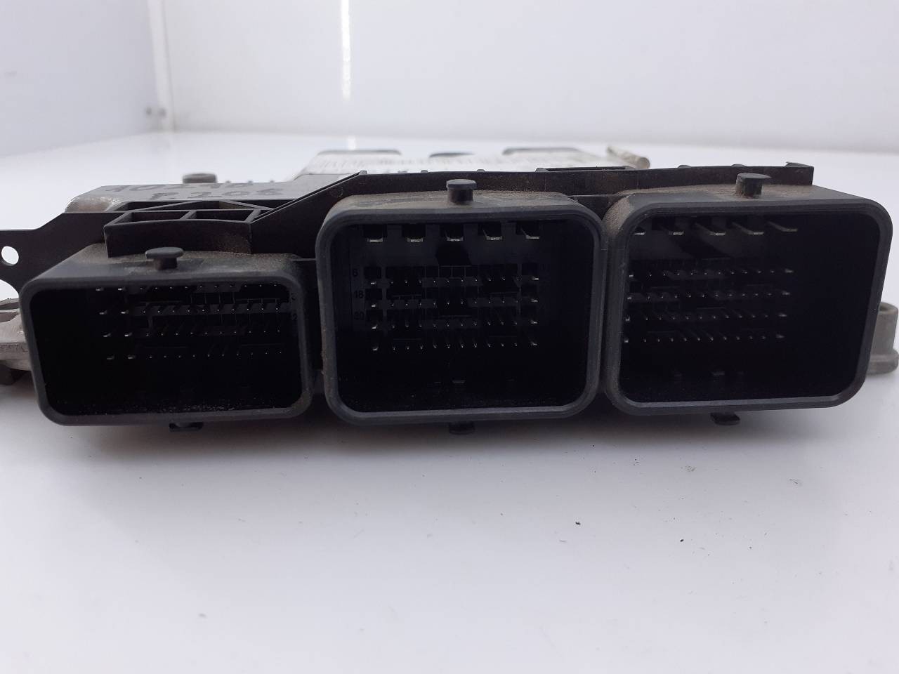 CENTRALITA MOTOR UCE PEUGEOT 208 9678818280 / E3-B2-49-1 / 0281018228 9678818280E3B24910281018228 - Vista 3