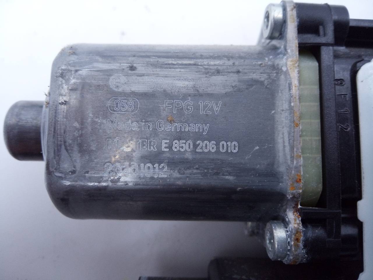ELEVALUNAS DELANTERO DERECHO SEAT ARONA E850206010 / E1-B6-40-1 E850206010E1B6401 - Vista 2
