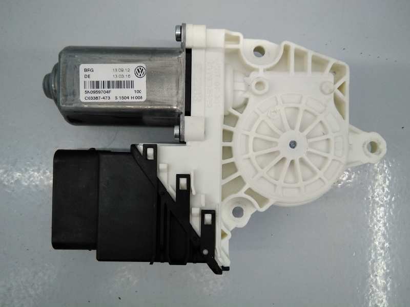 MOTOR ELEVALUNAS TRASERO DERECHO VOLKSWAGEN TIGUAN (5N2) 5N0959704F / E1-B6-44-2 / A68357110 5N0959704FE1B6442A68357110