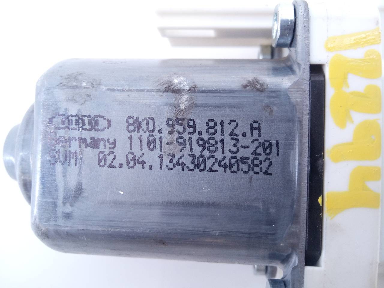 MOTOR ELEVALUNAS TRASERO IZQUIERDO PORSCHE CAYENNE (TYP 92AA) 8K0959812A / E3-B6-30-1 8K0959812AE3B6301 - Vista 2