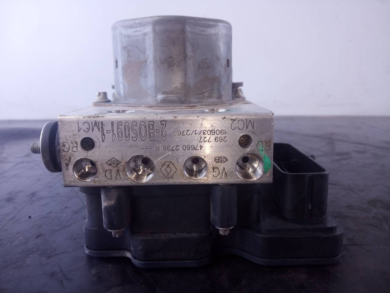ABS DACIA DUSTER II 476602738R / P3-B8-17-4 / 269727 476602738RP3B8174269727