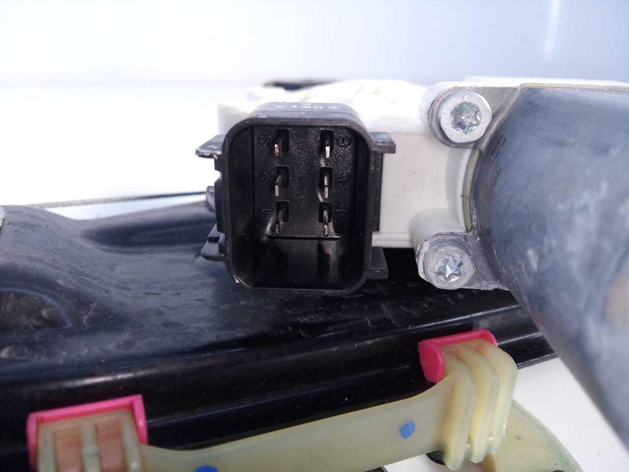 ELEVALUNAS TRASERO IZQUIERDO JAGUAR XE GX7327001AB / E2-B3-55-2 GX7327001ABE2B3552 - Vista 3