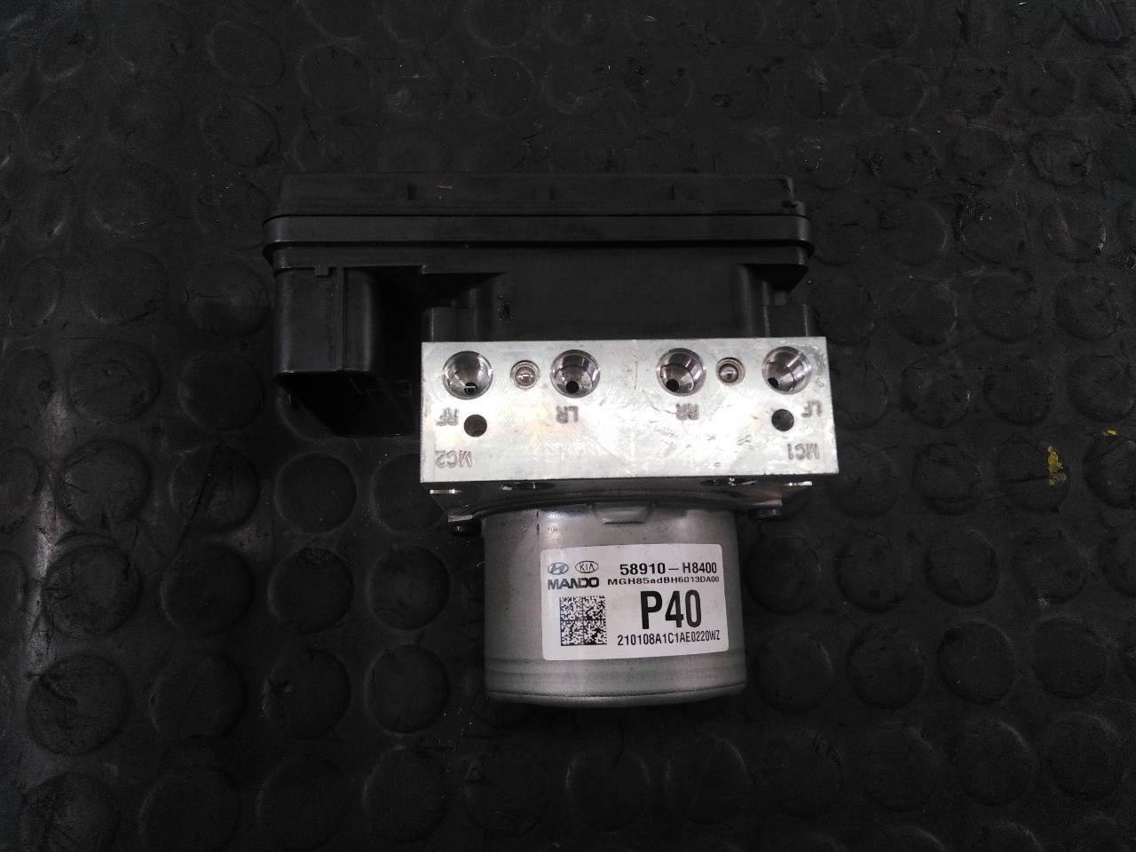 ABS KIA RIO (YB) 58910H8400 / P3-A8-1-2 / A1002248ACD 58910H8400P3A812A1002248ACD - Vista 3