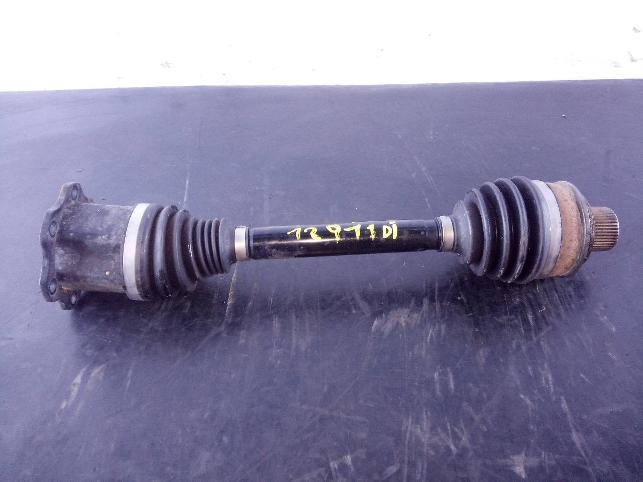 TRANSMISION DELANTERA IZQUIERDA VOLKSWAGEN TOUAREG 4M0407271AE / P1-A6-33 4M0407271AEP1A633