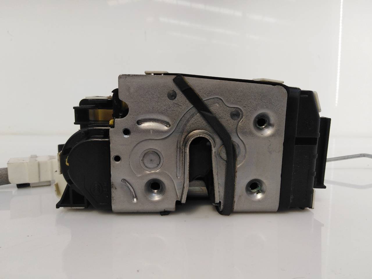 CERRADURA PUERTA DELANTERA IZQUIERDA MERCEDES-BENZ CLASE CLA (W117) A1667200135 / E1-A2-52-1 A1667200135E1A2521 - Vista 3