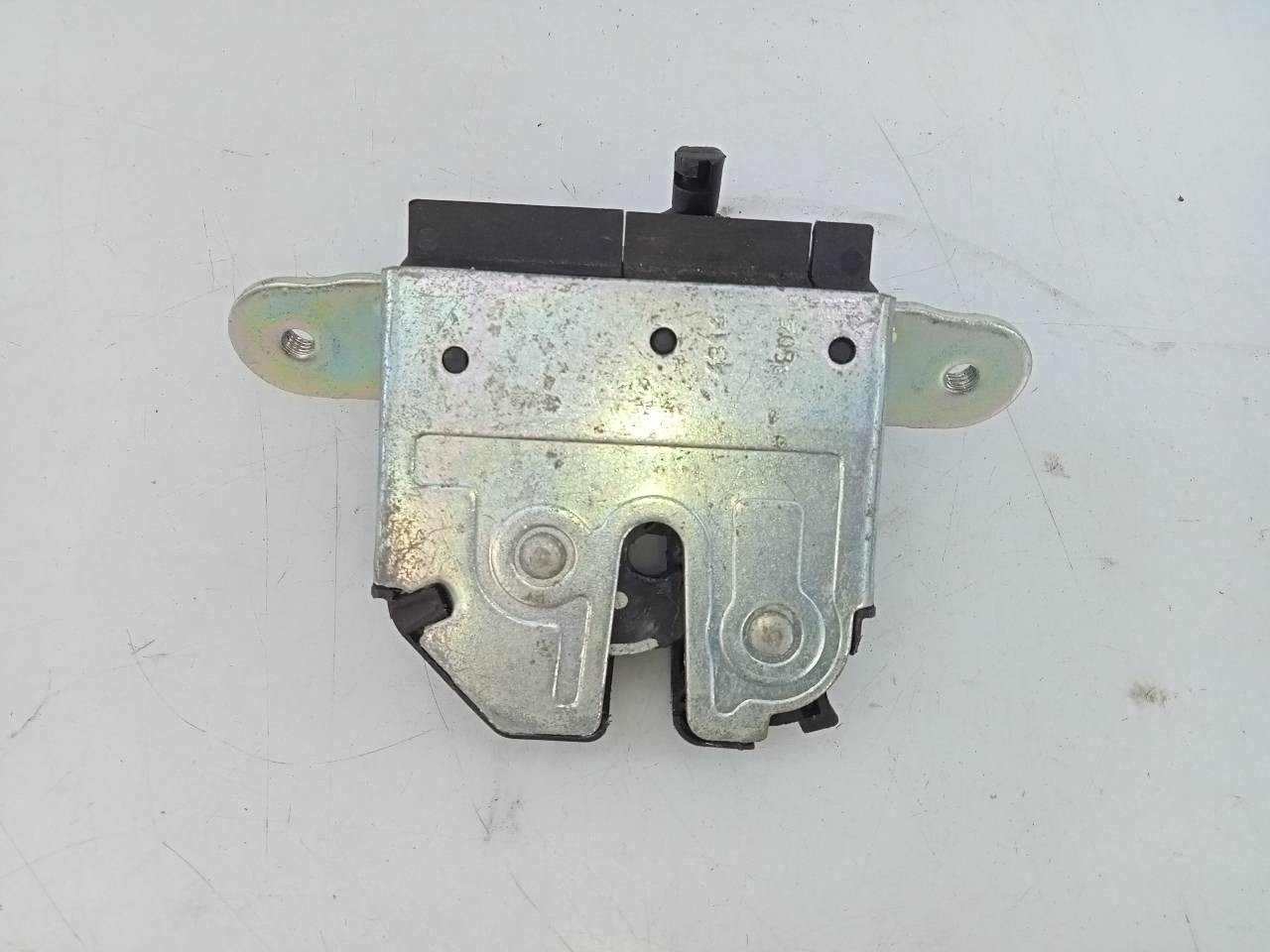 CERRADURA MALETERO / PORTON OPEL CORSA E 13481535 / E2-B6-65-1 / 430036418 13481535E2B6651430036418