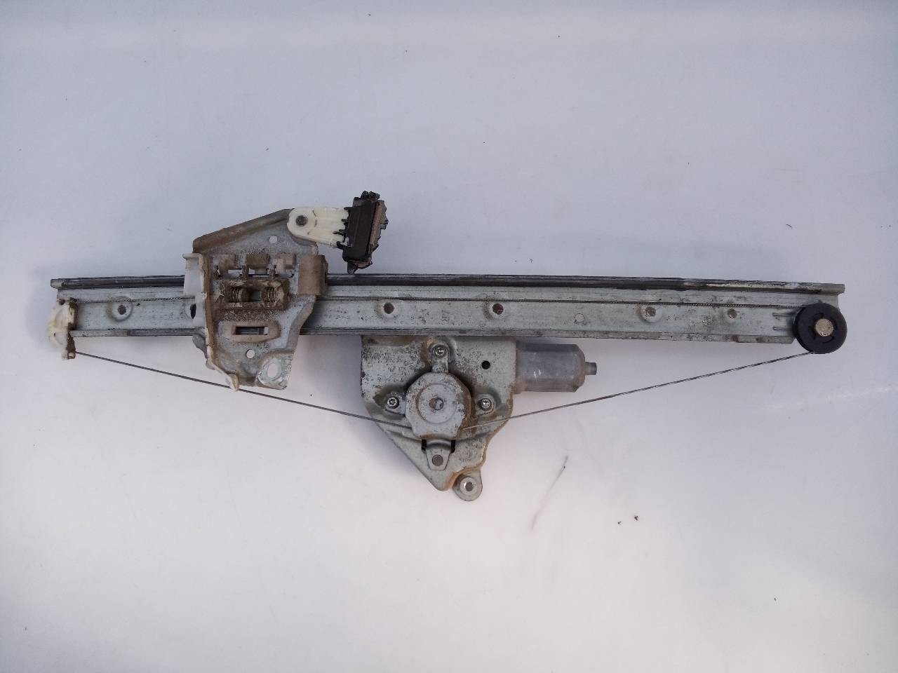 ELEVALUNAS TRASERO DERECHO SUZUKI GRAND VITARA JB (JT) 8343065J00 / E2-A3-61-1 / 2621003520 8343065J00E2A36112621003520 - Vista 2