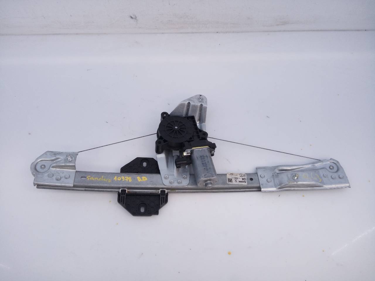 ELEVALUNAS DELANTERO DERECHO DACIA SANDERO 807209299R / E1-A1-36-1 807209299RE1A1361