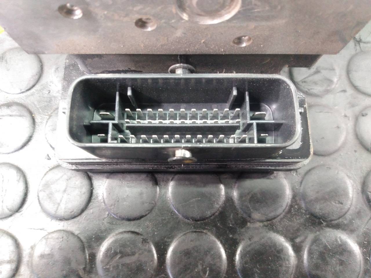 ABS KIA CEE´D 58920A2210 / P3-A8-7-5 / 6158045200 58920A2210P3A8756158045200 - Vista 2