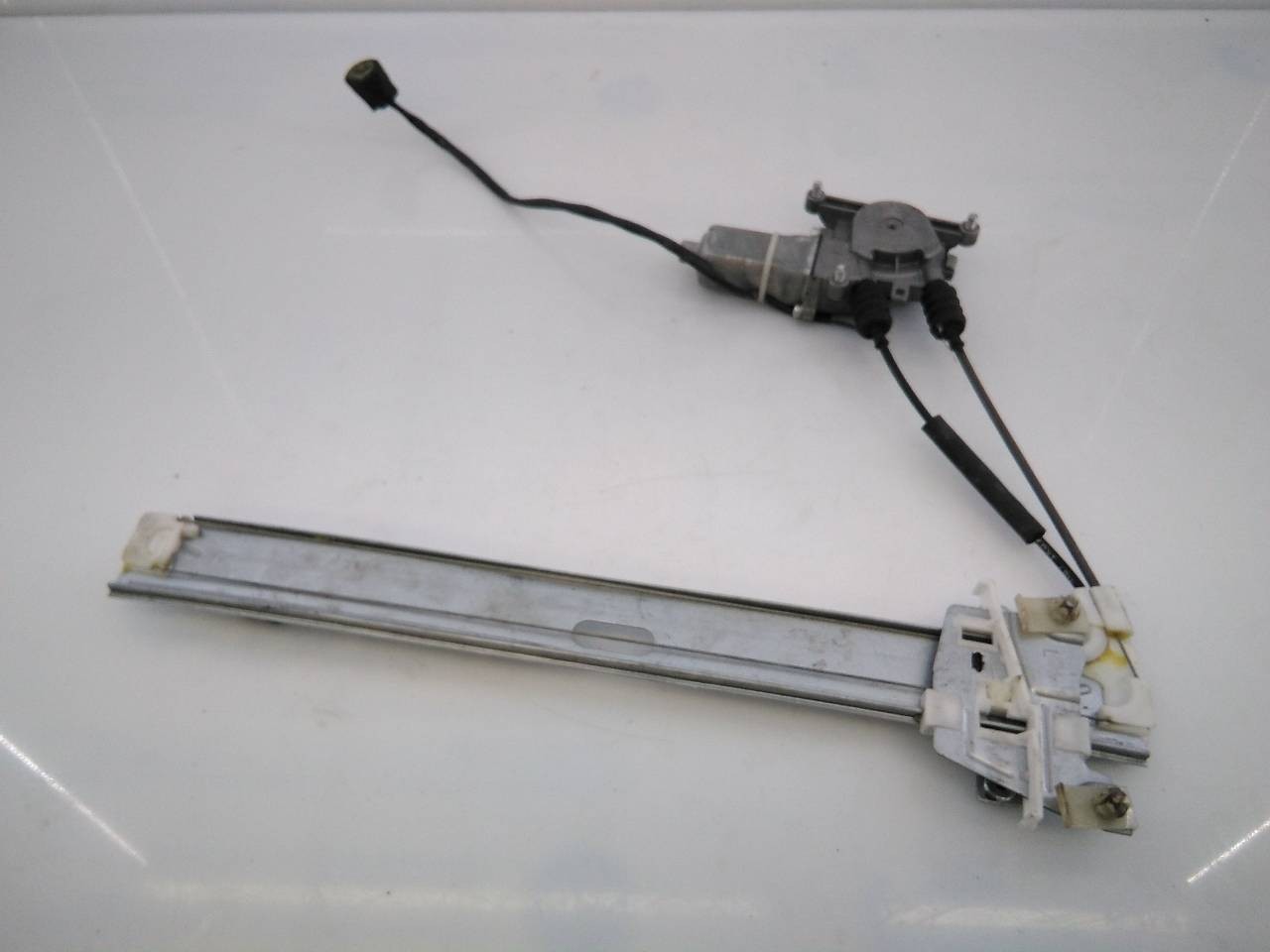 ELEVALUNAS TRASERO IZQUIERDO KIA SPORTAGE WH528DO / E2-B5-10-2 WH528DOE2B5102 - Vista 2