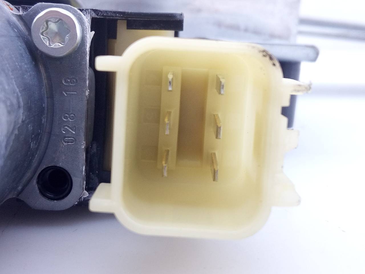 ELEVALUNAS TRASERO IZQUIERDO FORD KUGA (CBS) JS52826P25 / E2-B3-61-2 / CJ54S27001BH JS52826P25E2B3612CJ54S27001BH - Vista 3