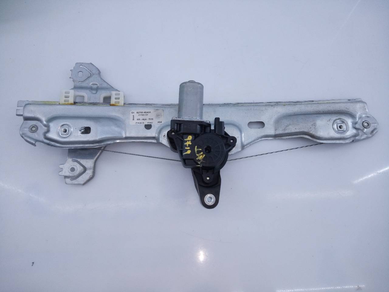 ELEVALUNAS TRASERO DERECHO NISSAN QASHQAI (J11) 827004EA0A / E2-A4-15-1 827004EA0AE2A4151