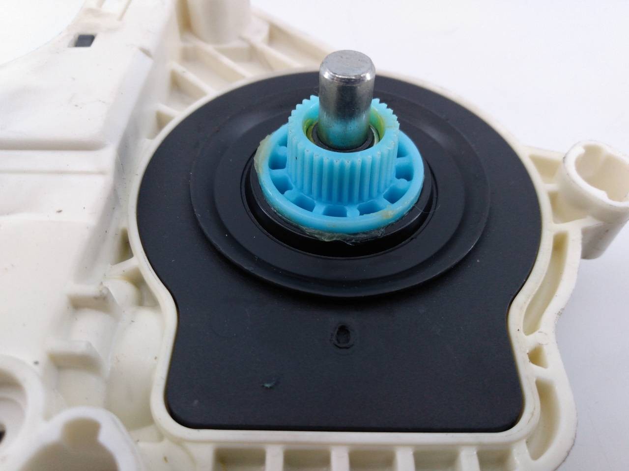 MOTOR ELEVALUNAS TRASERO DERECHO PORSCHE CAYENNE (TYP 92AA) 8K0959811A / E1-A5-48-2 / 1101919814200 8K0959811AE1A54821101919814200 - Vista 2