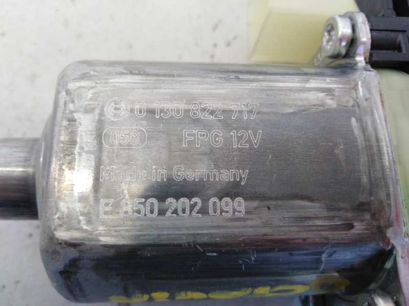 MOTOR ELEVALUNAS DELANTERO IZQUIERDO SKODA OCTAVIA LIM. (5E3) 5Q0959801B / E1-A5-40-1 / 0130822717 5Q0959801BE1A54010130822717 - Vista 2